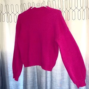 Cropped sweater with puff sleeves